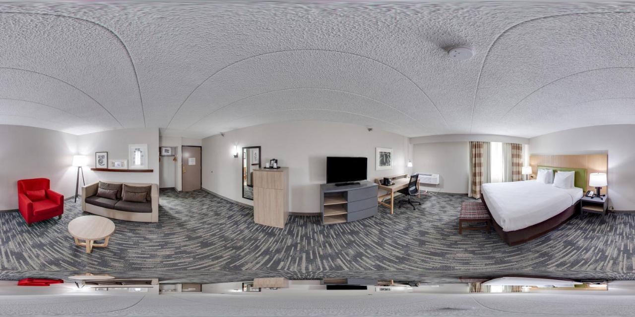 Wingate By Wyndham Lincoln Airport East Hotel Bagian luar foto