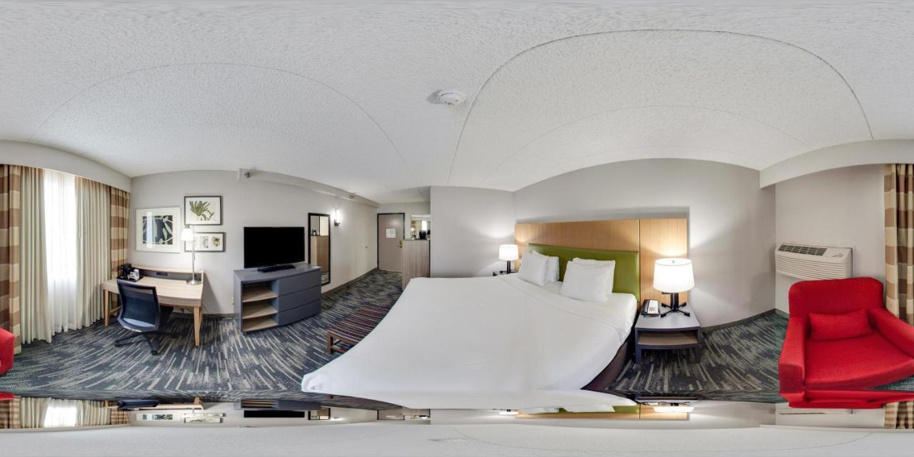 Wingate By Wyndham Lincoln Airport East Hotel Bagian luar foto